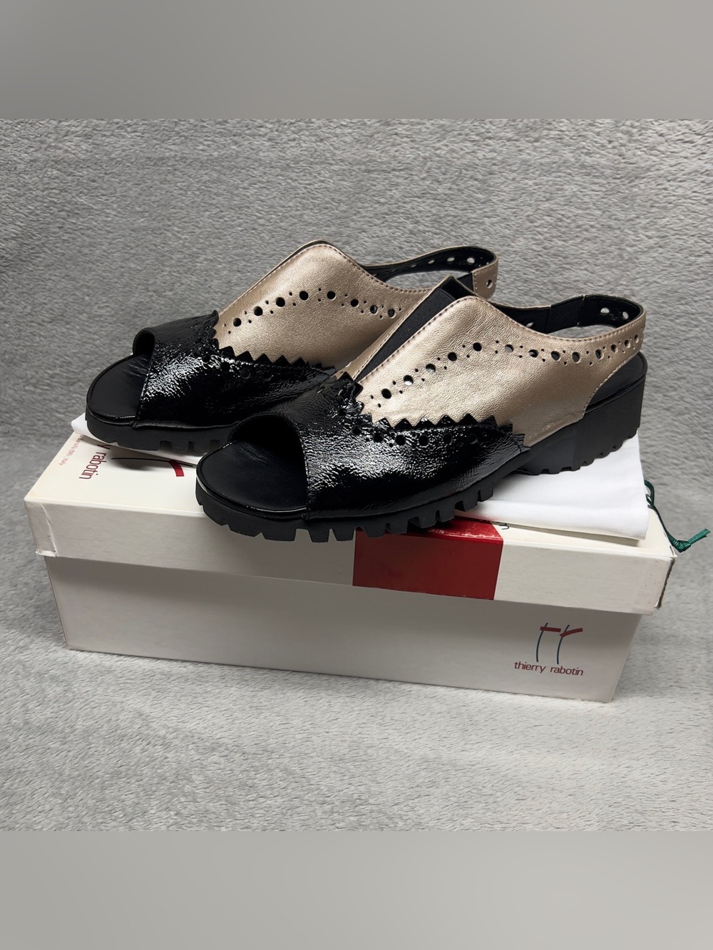 Thierry Rabotin Siro Wingtip Sandals Women's Size 39 EU 9 US Black Tan Comfort